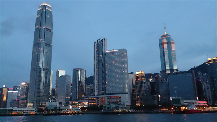 如何在Office Excel中找到浏览模式和阅读模式 - BIM,Revit中文网